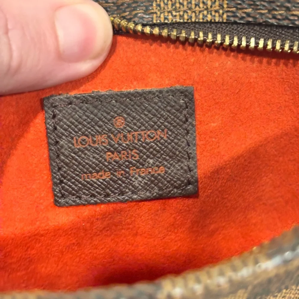 Louis Vuitton LV Damier Ebene Marais Bucket Zip Pouch - Picture 11 of 15